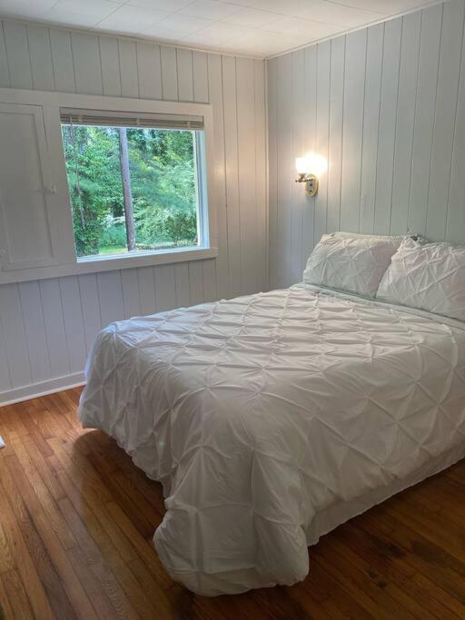 The Garden Cottage 亨德森维尔 外观 照片